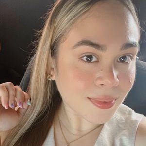 Meet your Posher, Isamar
